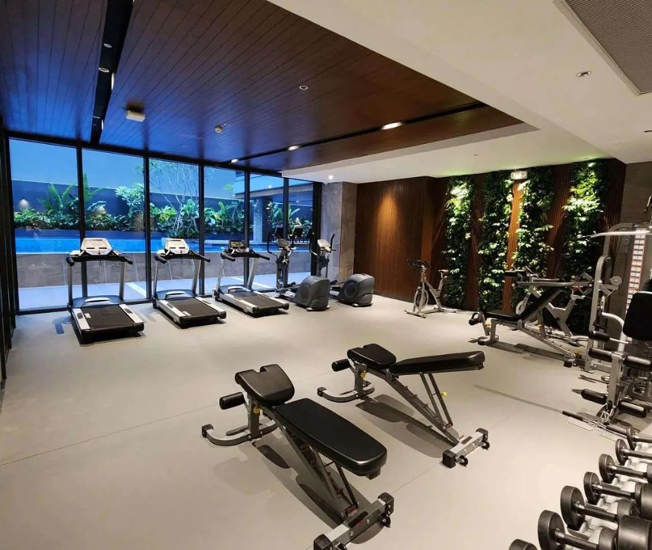 **** Hotel Bayprime Residences 2 Bedroom Paranaque Pasay Philippines