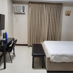 101 Newport Boulevard East Wing Hotel